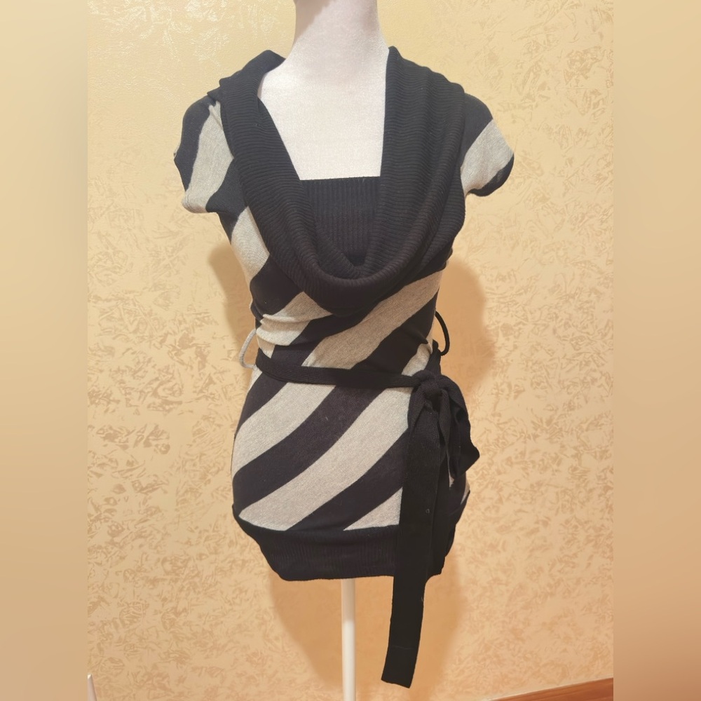 Black and Gray Striped Knit top